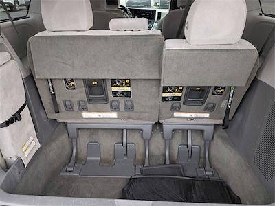 Used 2017 Toyota Sienna - photo 1