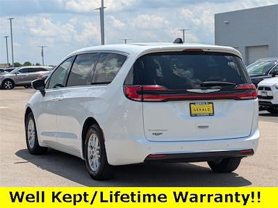 2023 Chrysler Pacifica FWD Minivan for sale #P6437 - photo 2