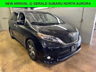 Used 2015 Toyota Sienna - photo 1