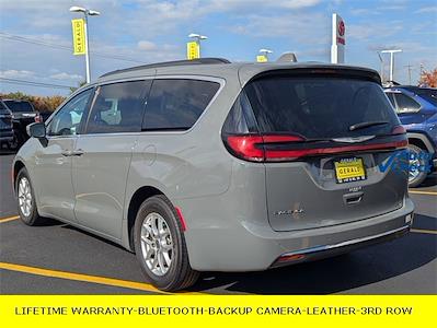 2022 Chrysler Pacifica FWD Minivan for sale #T403107 - photo 2