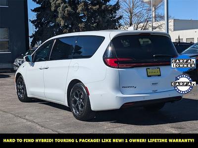 Used 2022 Chrysler Pacifica Touring L FWD Minivan for sale #T8461 - photo 2