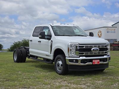 New 2025 Ford F-350 XL Crew Cab 4WD Cab Chassis for sale #SED16425 - photo 1