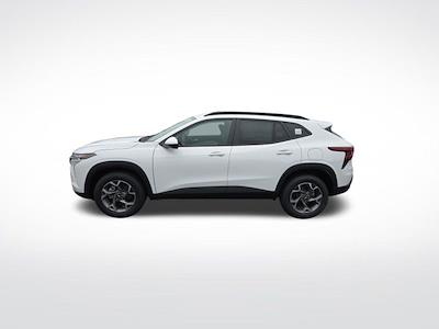 2025 Chevrolet Trax FWD SUV for sale #D00359 - photo 2