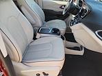 Used 2017 Chrysler Pacifica Limited Minivan for sale #39655A - photo 17