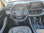 Used 2022 Toyota Highlander XLE for sale #40149A - photo 11