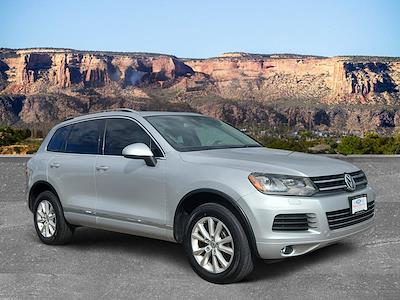 Used 2014 Volkswagen Touareg - photo 1