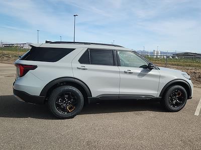 2027 Ford Explorer 4WD SUV for sale #41419 - photo 2