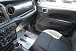 2022 Jeep Gladiator Crew Cab 4WD Pickup for sale #C25212A - photo 31