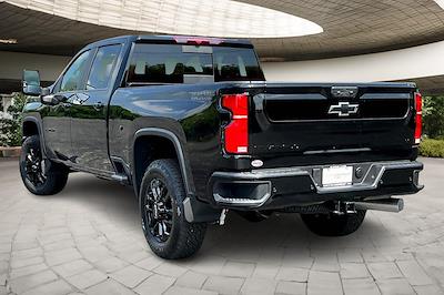 2025 Chevrolet Silverado 2500 Crew Cab 4x4 Pickup for sale #25385 - photo 2