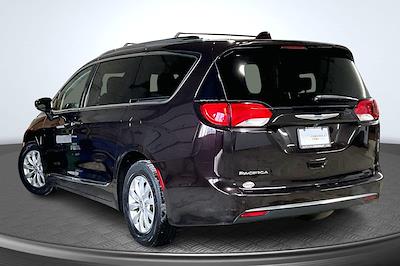 Used 2018 Chrysler Pacifica Touring L Minivan for sale #26101A - photo 2
