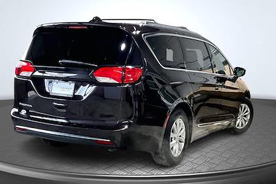 Used 2018 Chrysler Pacifica Touring L Minivan for sale #26101A - photo 2