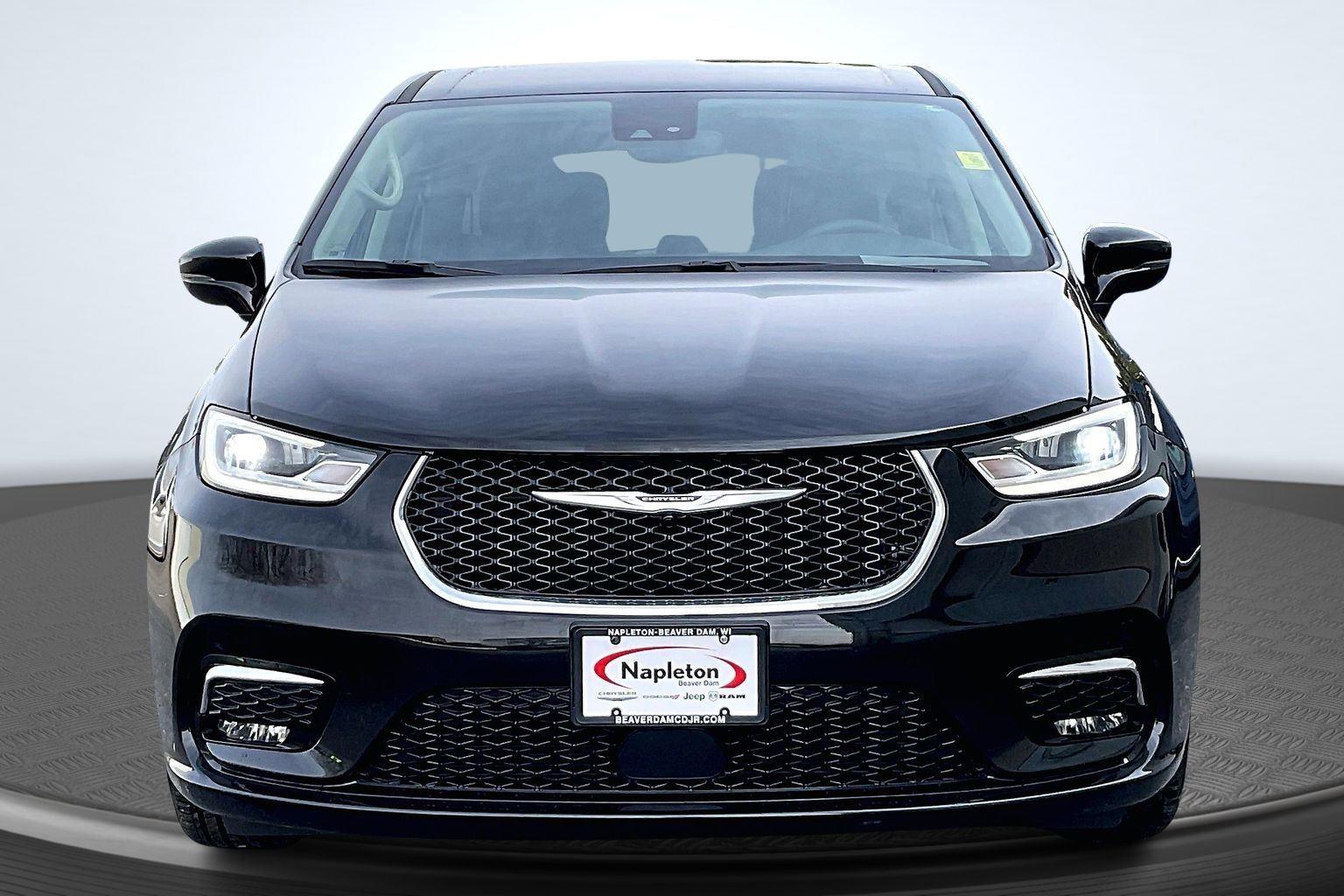 Used 2024 Chrysler Pacifica - photo 5