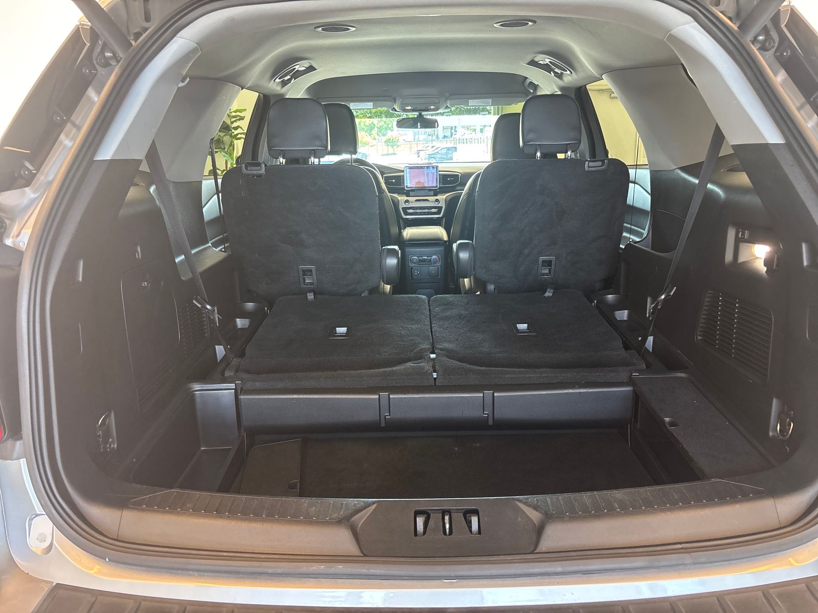 Used 2022 Ford Explorer - photo 10