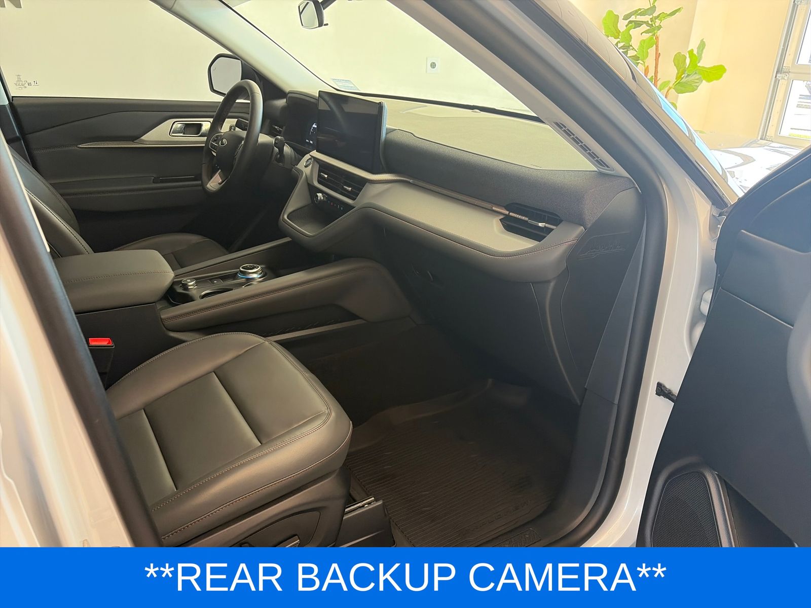 Used 2026 Ford Explorer - photo 9