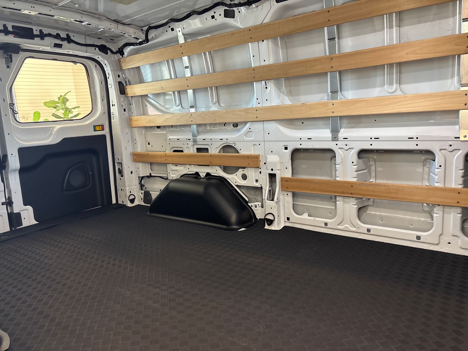 Used 2025 Ford Transit 250 - photo 10