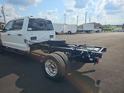 New 2025 Ford F-450 Crew Cab Cab Chassis for sale #523885 - photo 2