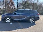 2021 Toyota Highlander FWD SUV for sale #524373A - photo 2