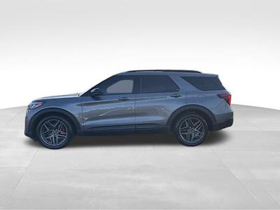 Used 2025 Ford Explorer - photo 1