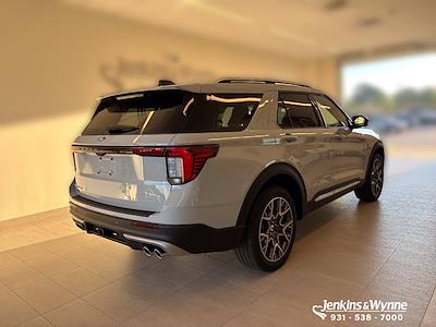 2027 Ford Explorer 4WD SUV for sale #526087 - photo 2
