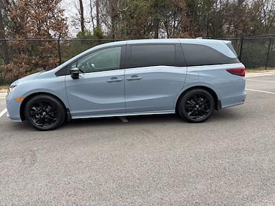 2024 Honda Odyssey FWD Minivan for sale #70827P - photo 2