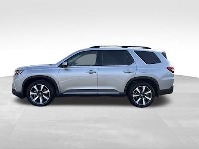 Used 2023 Honda Pilot - photo 1