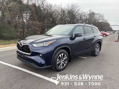 Used 2022 Toyota Highlander XLE for sale #718023A - photo 1