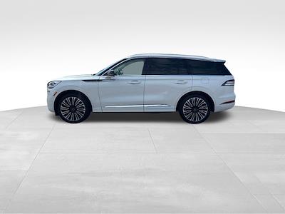 Used 2024 Lincoln Aviator - photo 2