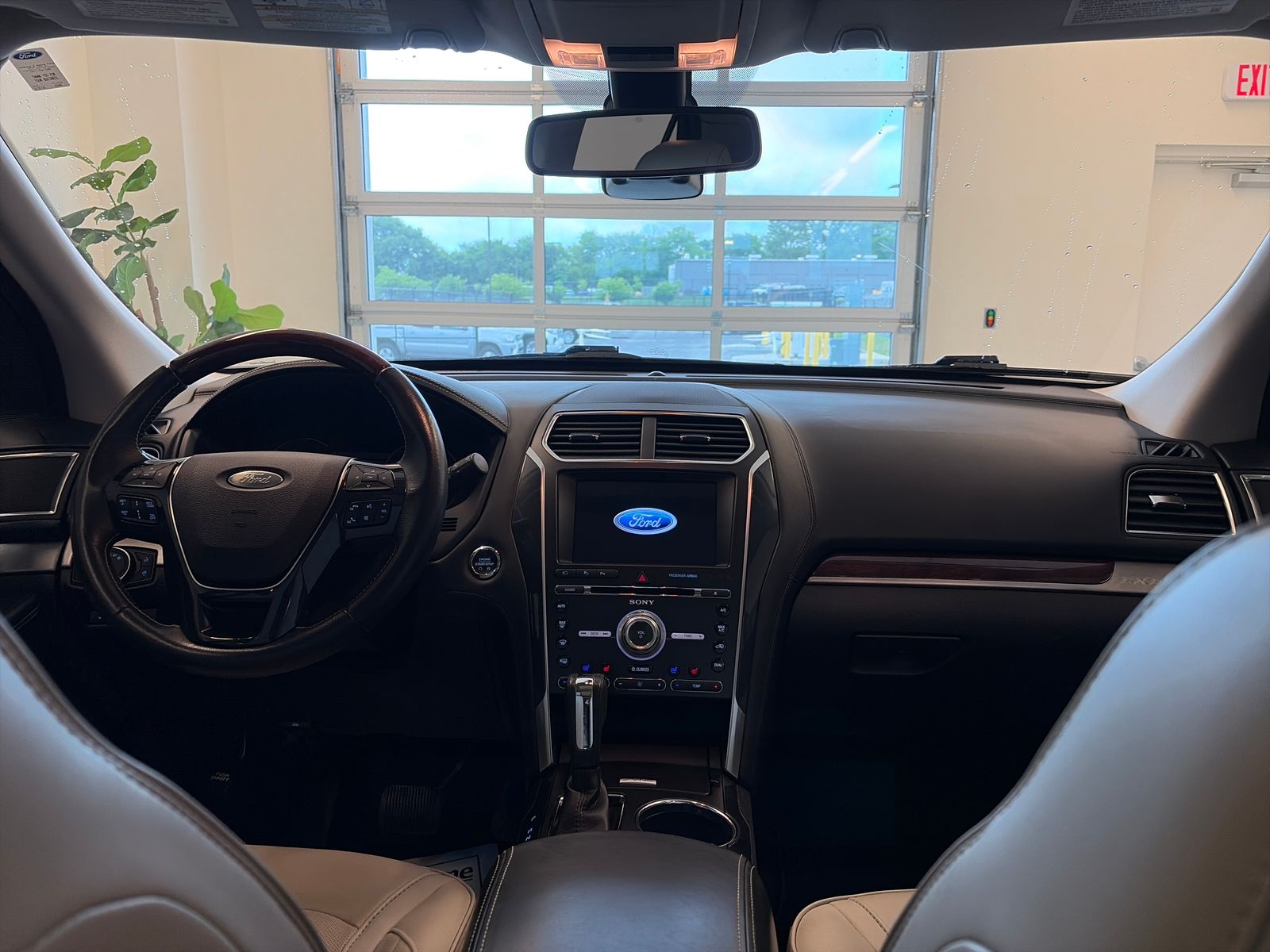 Used 2017 Ford Explorer - photo 10