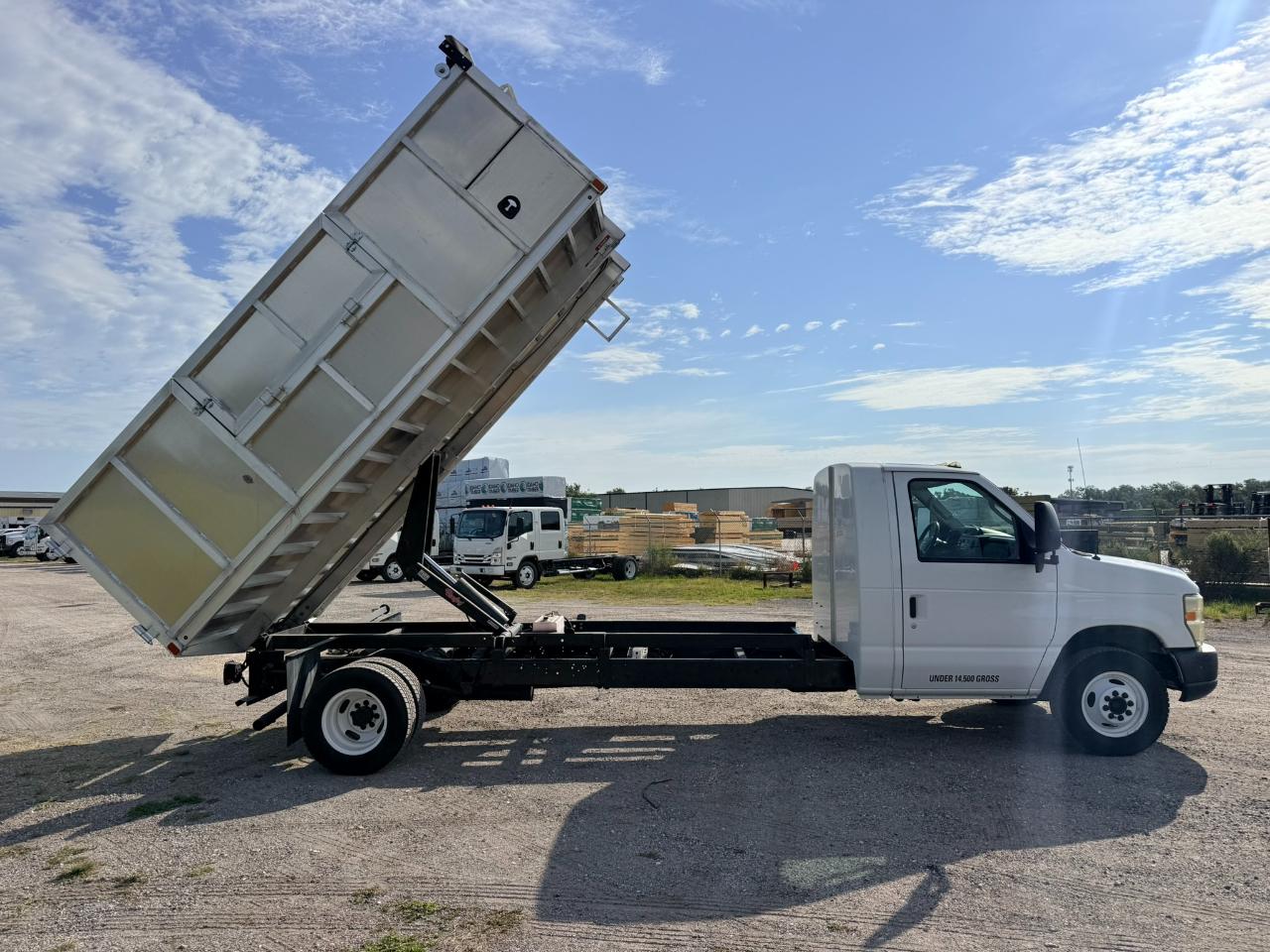 Used 2011 Ford E-450 - photo 10