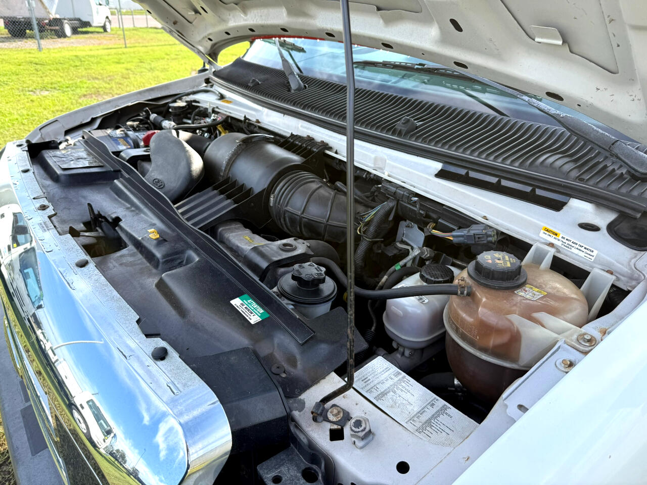 Used 2011 Ford E-450 - photo 16