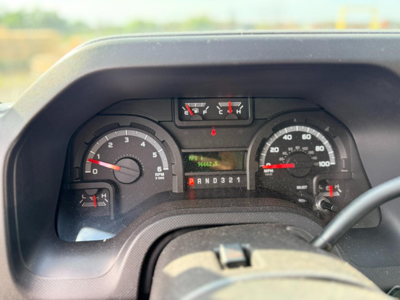 Used 2011 Ford E-450 - photo 18