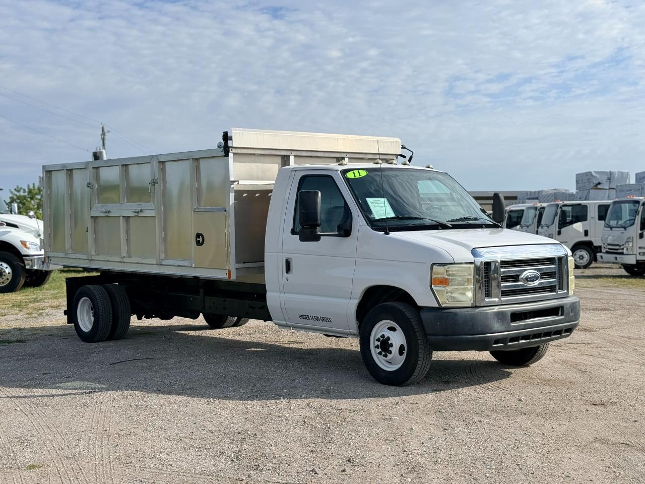 Used 2011 Ford E-450 - photo 25