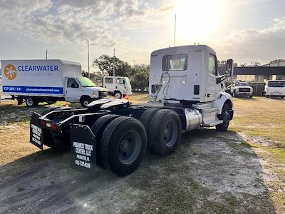 Used 2002 Peterbilt 579 Paccar 3306 Semi Truck for sale #1XPBVAK9X2ND75891 - photo 2