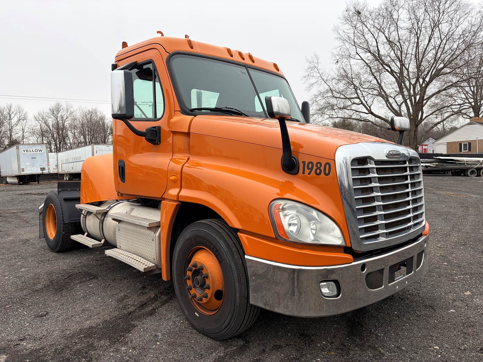 Used 2012 Freightliner Cascadia - photo 8