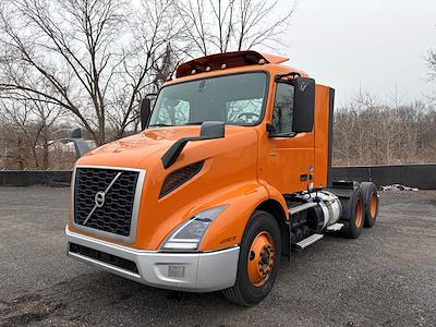 Used 2021 Volvo VNR - photo 1