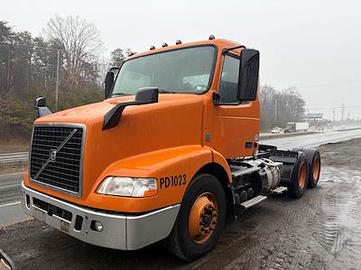 Used 2018 Volvo VNM - photo 1