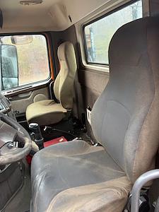 Used 2018 Volvo VNM - photo 1