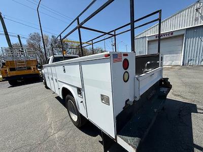 Used 2011 Ford F-550 Regular Cab Service Truck for sale #B10418 - photo 2