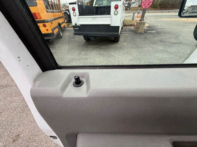 Used 2016 Ford E-350 - photo 17