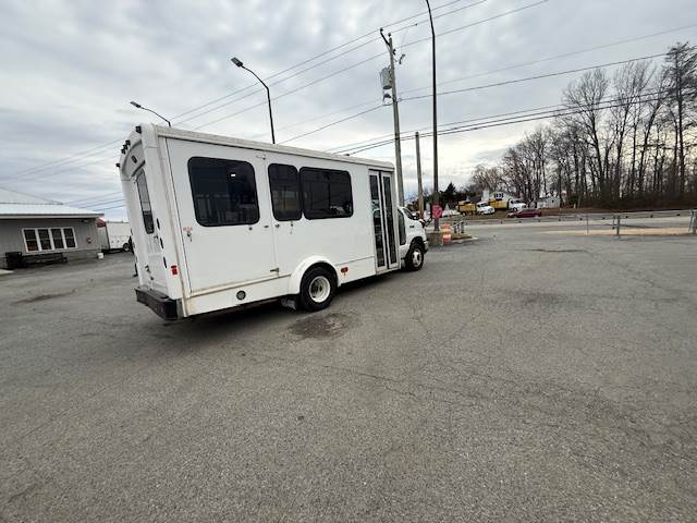 Used 2016 Ford E-350 - photo 11