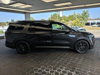 2025 Kia Carnival FWD Minivan for sale #L5X2037A - photo 2