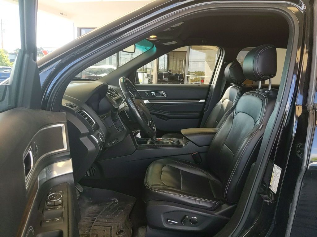 Used 2017 Ford Explorer - photo 12