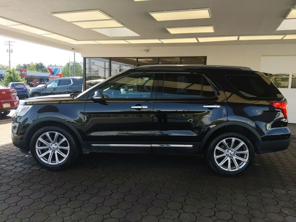 Used 2017 Ford Explorer - photo 10