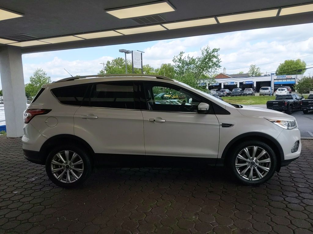 Used 2017 Ford Escape - photo 5