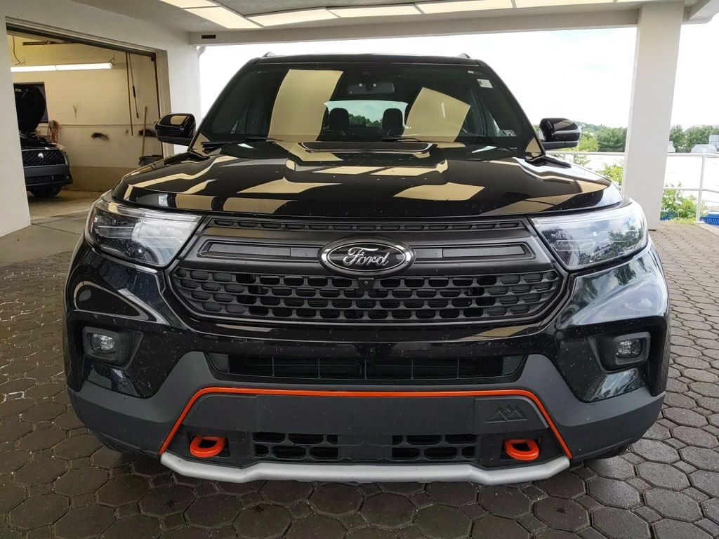 Used 2023 Ford Explorer - photo 2