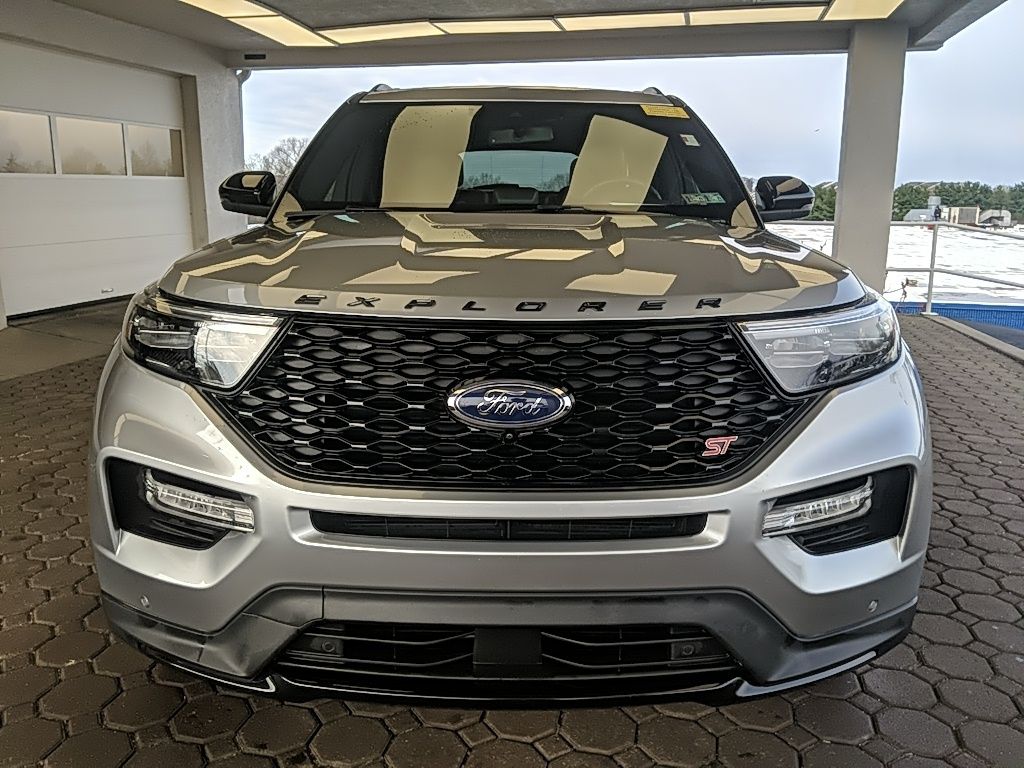Used 2022 Ford Explorer - photo 2
