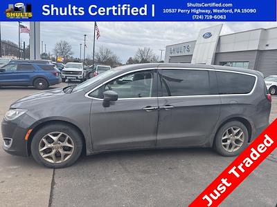Used 2018 Chrysler Pacifica - photo 1