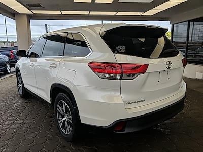 2019 Toyota Highlander 4x4 SUV for sale #S5X3845A - photo 2