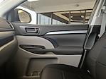 2019 Toyota Highlander 4x4 SUV for sale #S5X3845A - photo 21
