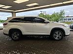 2019 Toyota Highlander 4x4 SUV for sale #S5X3845A - photo 6